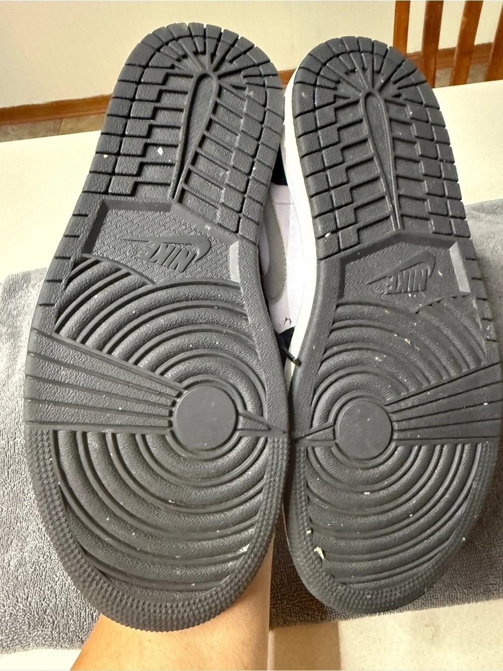 Jordan Low-Top Sneakers in Black, White, Gray